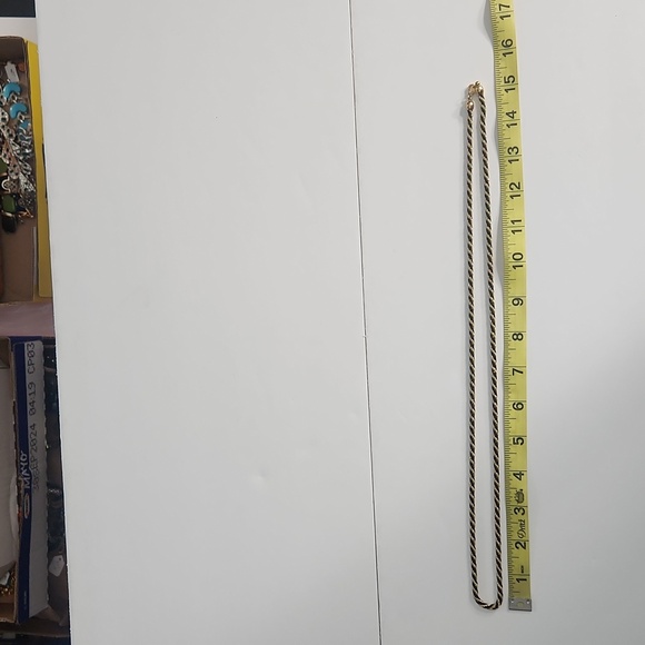 Vintage Trifari - Classic Black and Gold Twisted Rope Necklace - Picture 6 of 9